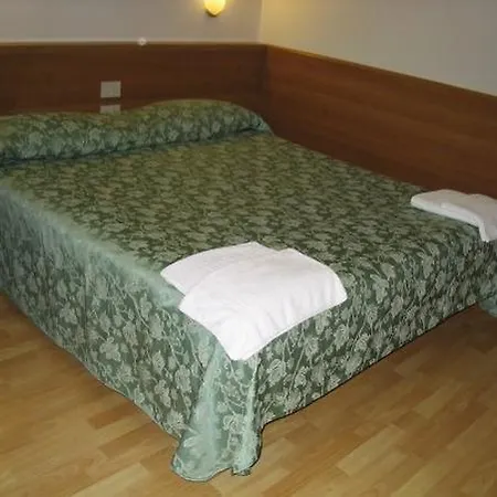 Hotel Sonia 3*