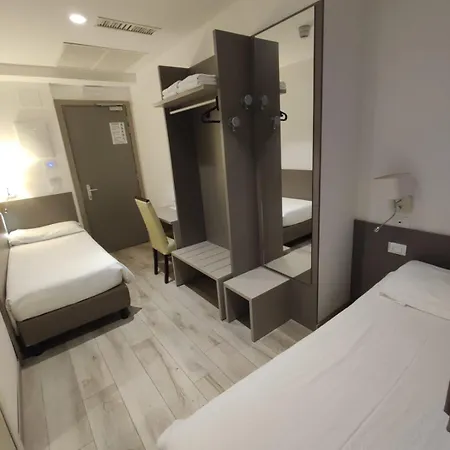 Hotel Sonia 3*
