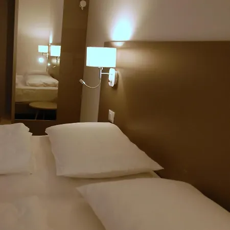 Sonia Self Check In Only Otel
