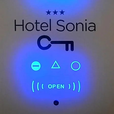Sonia Self Check In Only ホテル