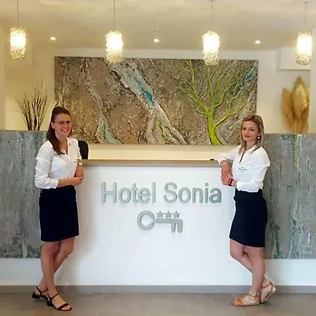 Sonia Self Check In Only 3* Aquilinia