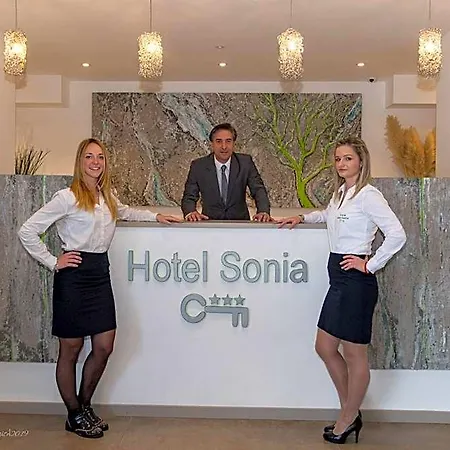 Sonia Self Check In Only Aquilinia