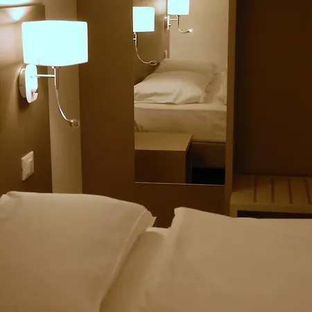 Hotel Sonia Self Check In Only 3*
