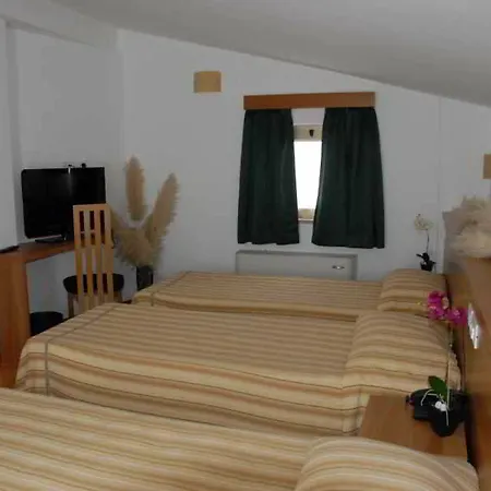 Sonia Self Check In Only 3*